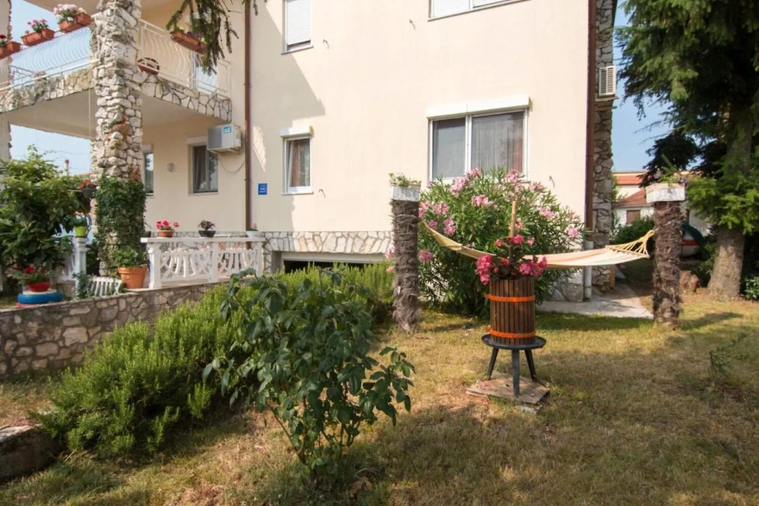 Apartments Nada - With Private Pool Fažana 0*,