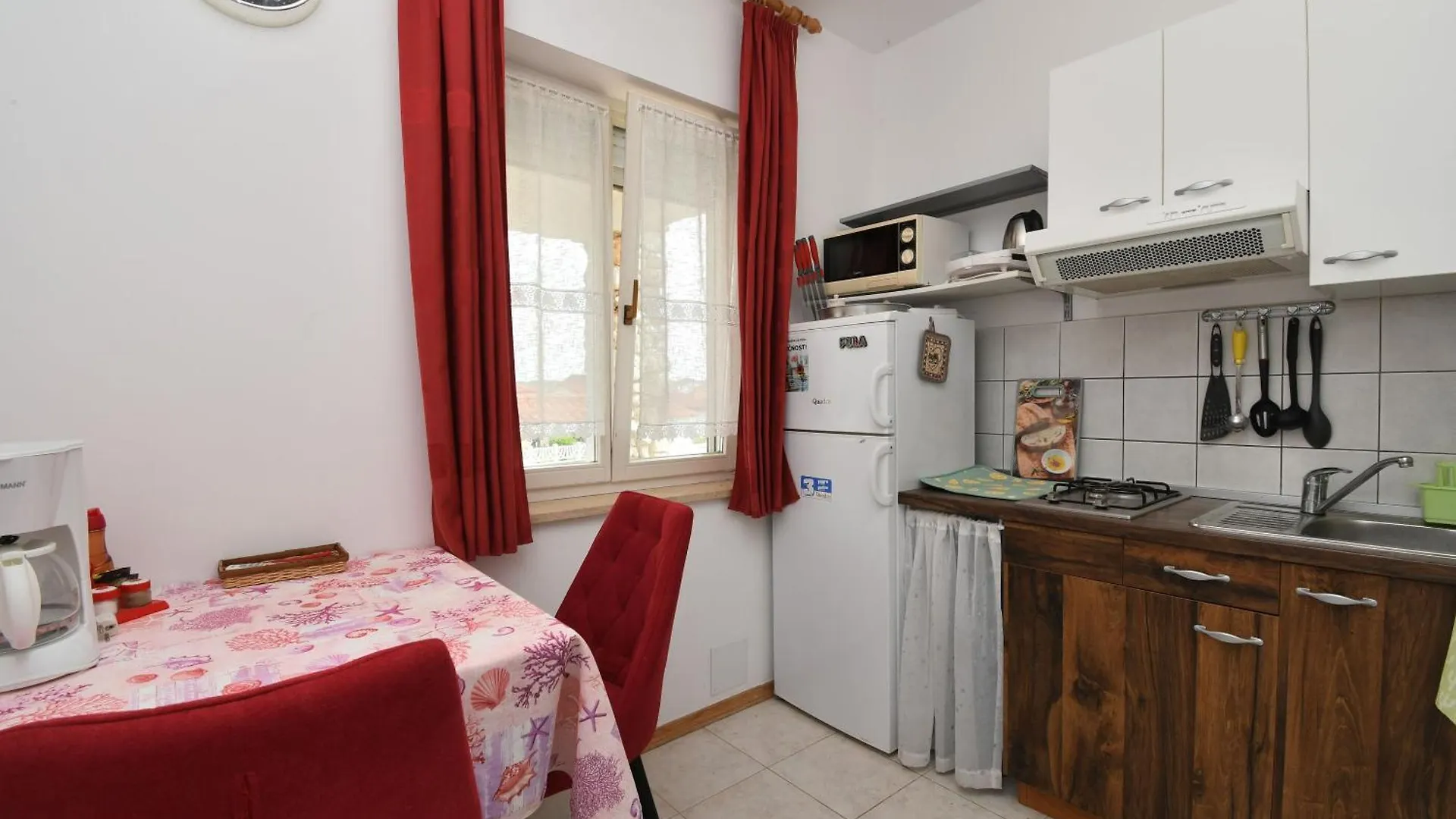 Apartments Nada - With Private Pool Fažana